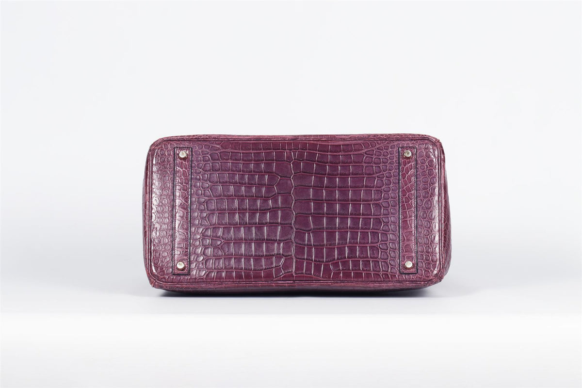 HERMÈS 2009 BIRKIN 40CM MATTE ALLIGATOR LEATHER BAG