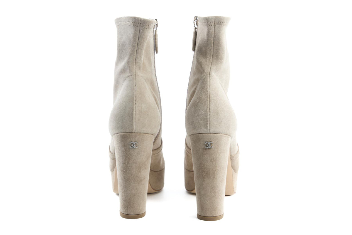 CHANEL GREY 2024 SUEDE PLATFORM ANKLE BOOTS EU 40 UK 7 US 10