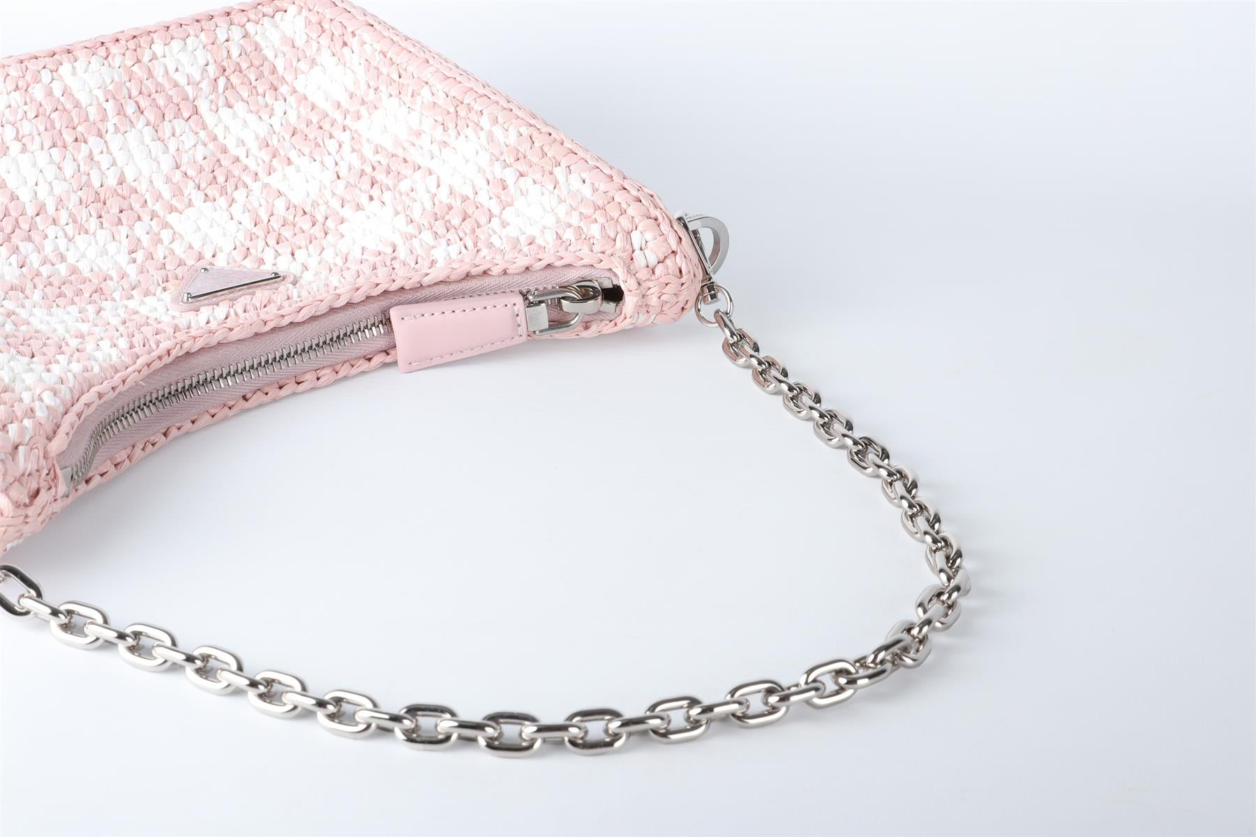 PRADA PINK RE-EDITION 2000 SMALL RAFFIA SHOULDER BAG