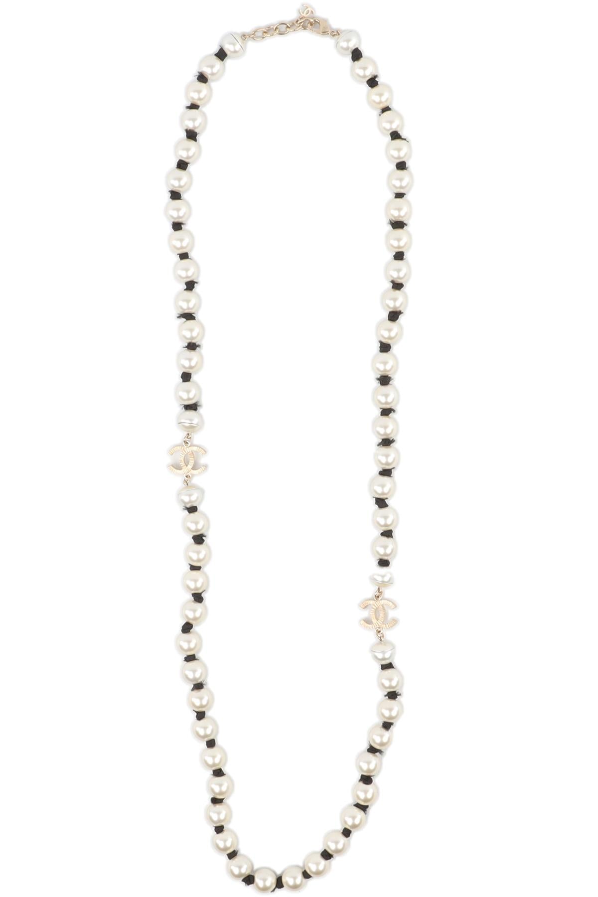 CHANEL IVORY 2016 CC PEARL NECKLACE