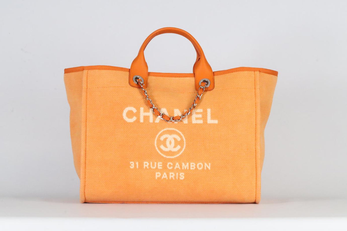 CHANEL 2015 DEAUVILLE MEDIUM CANVAS AND LEATHER TOTE BAG