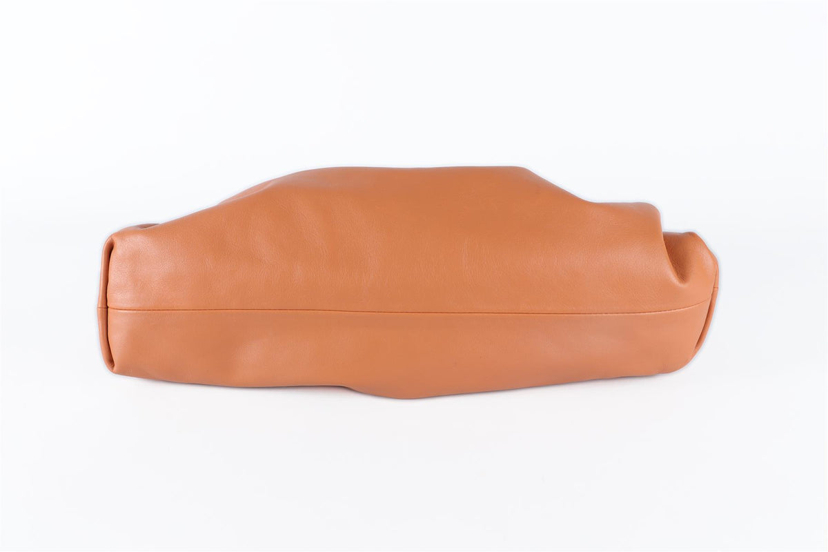 BOTTEGA VENETA TAN POUCH LARGE LEATHER CLUTCH