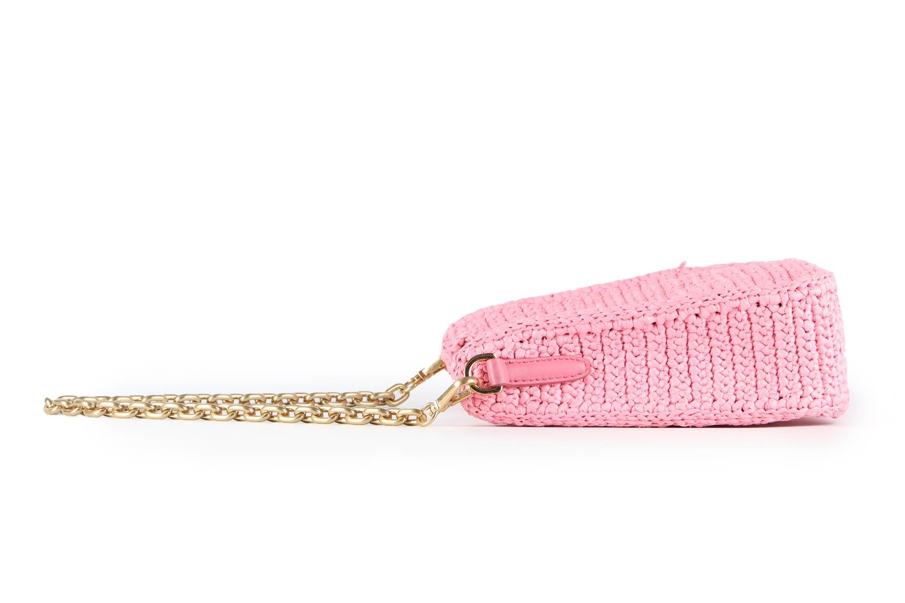 PRADA PINK RE-EDITION 2005 SMALL RAFFIA SHOULDER BAG