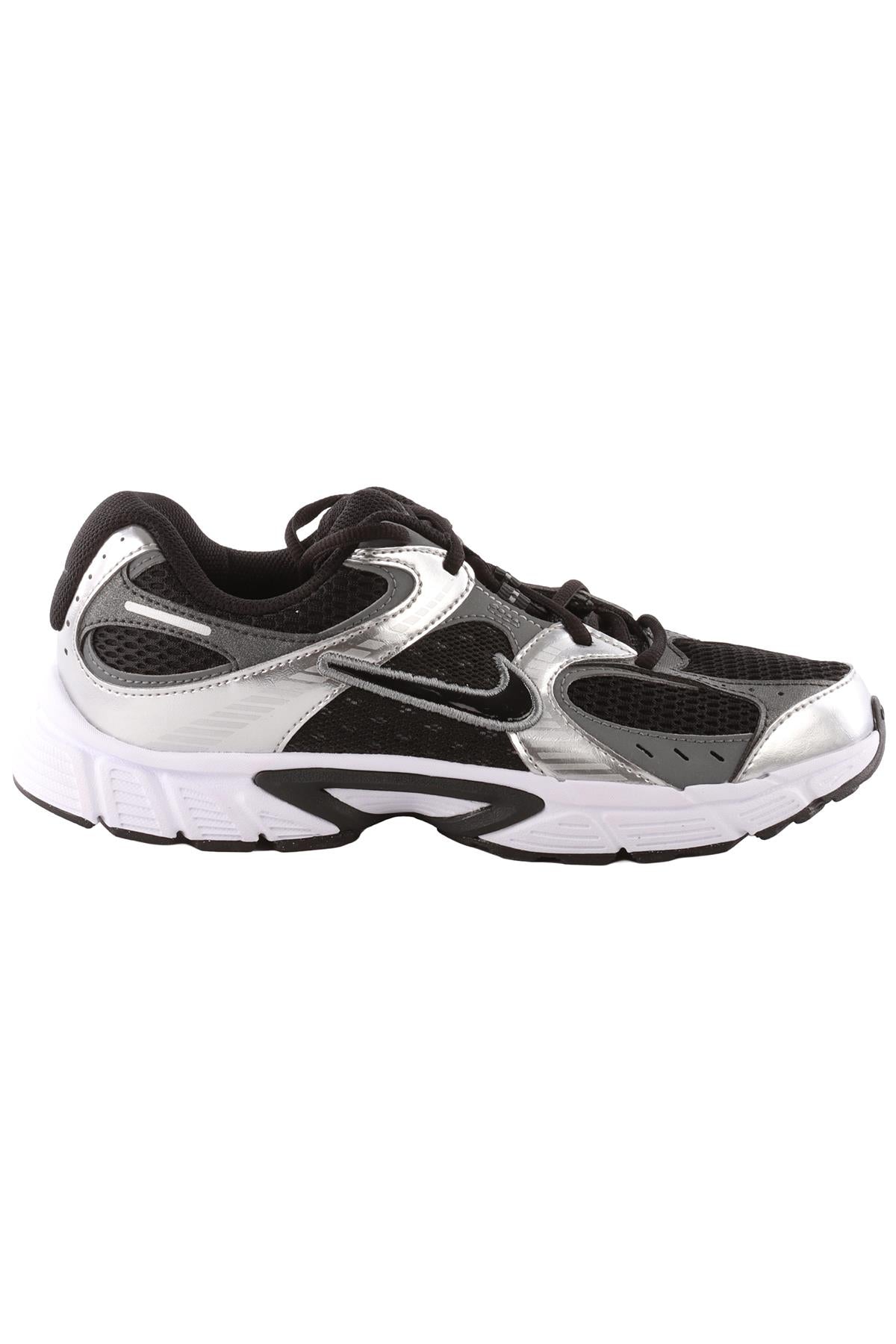 NIKE BLACK V5 RNR SNEAKERS EU 38 UK 5 US 7