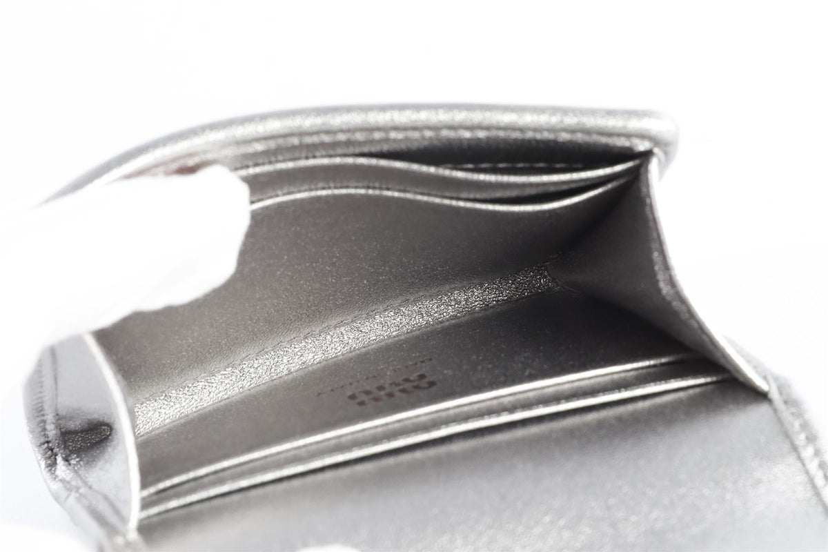 MIU MIU SILVER LEATHER WALLET ON CHAIN