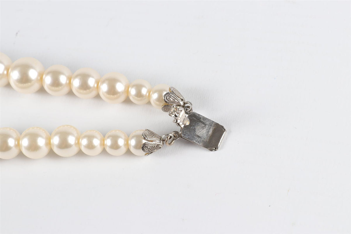 ALESSANDRA RICH IVORY CRYSTAL AND FAUX PEARL NECKLACE