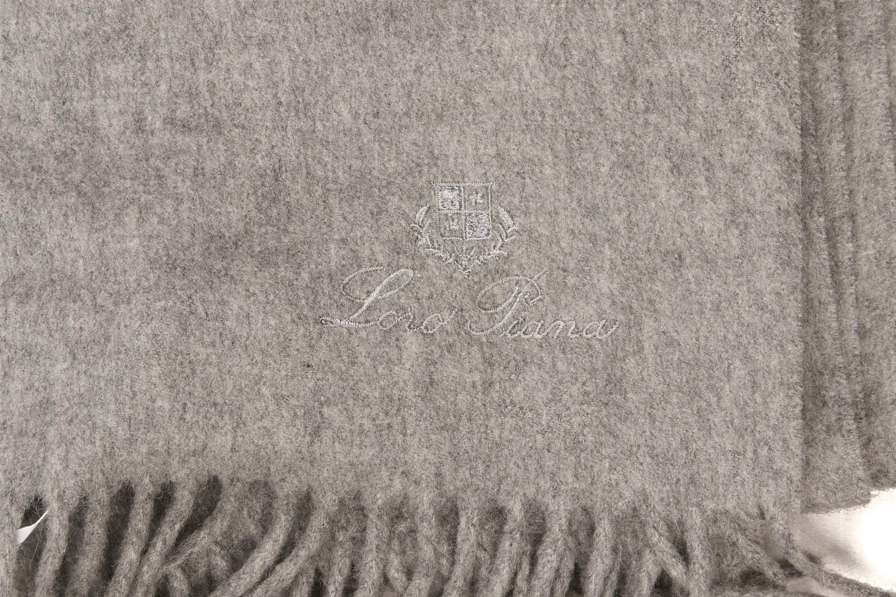 LORO PIANA GREY CASHMERE THROW