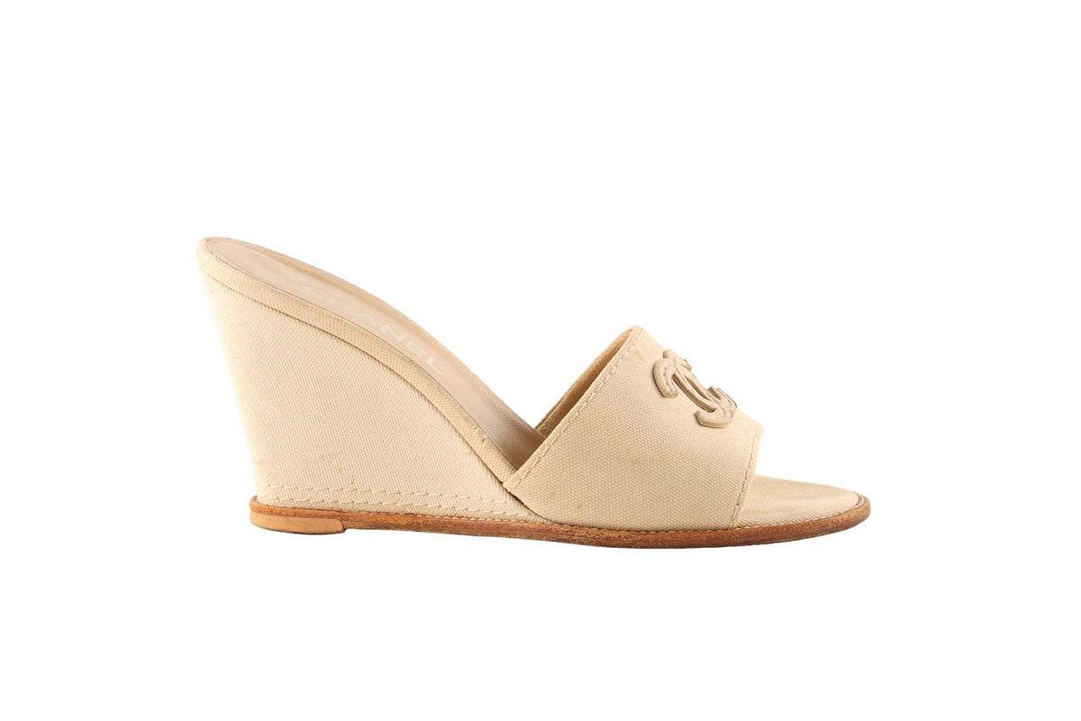 BEIGE 2010 CANVAS WEDGE MULES