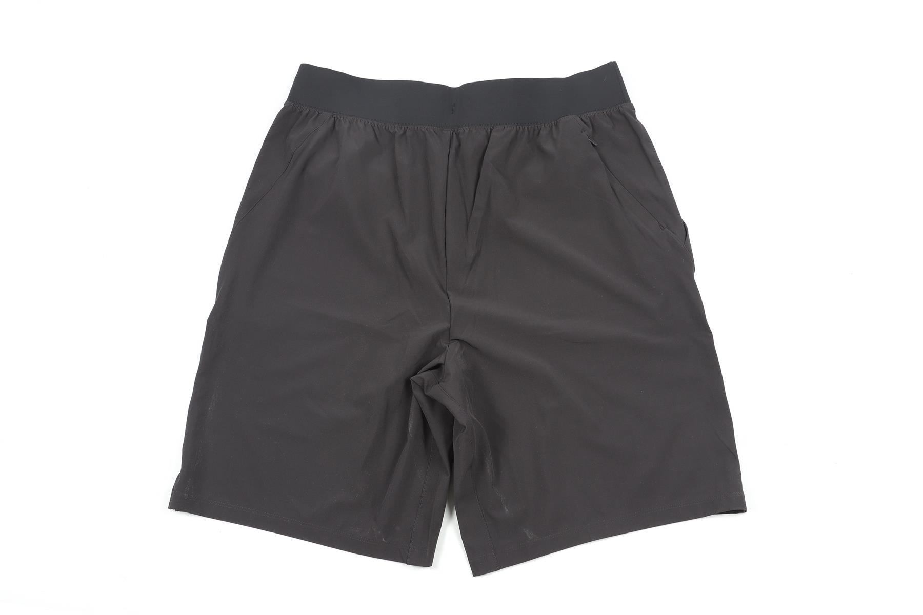 ALO YOGA BLACK MEN'S SHORTS LARGE