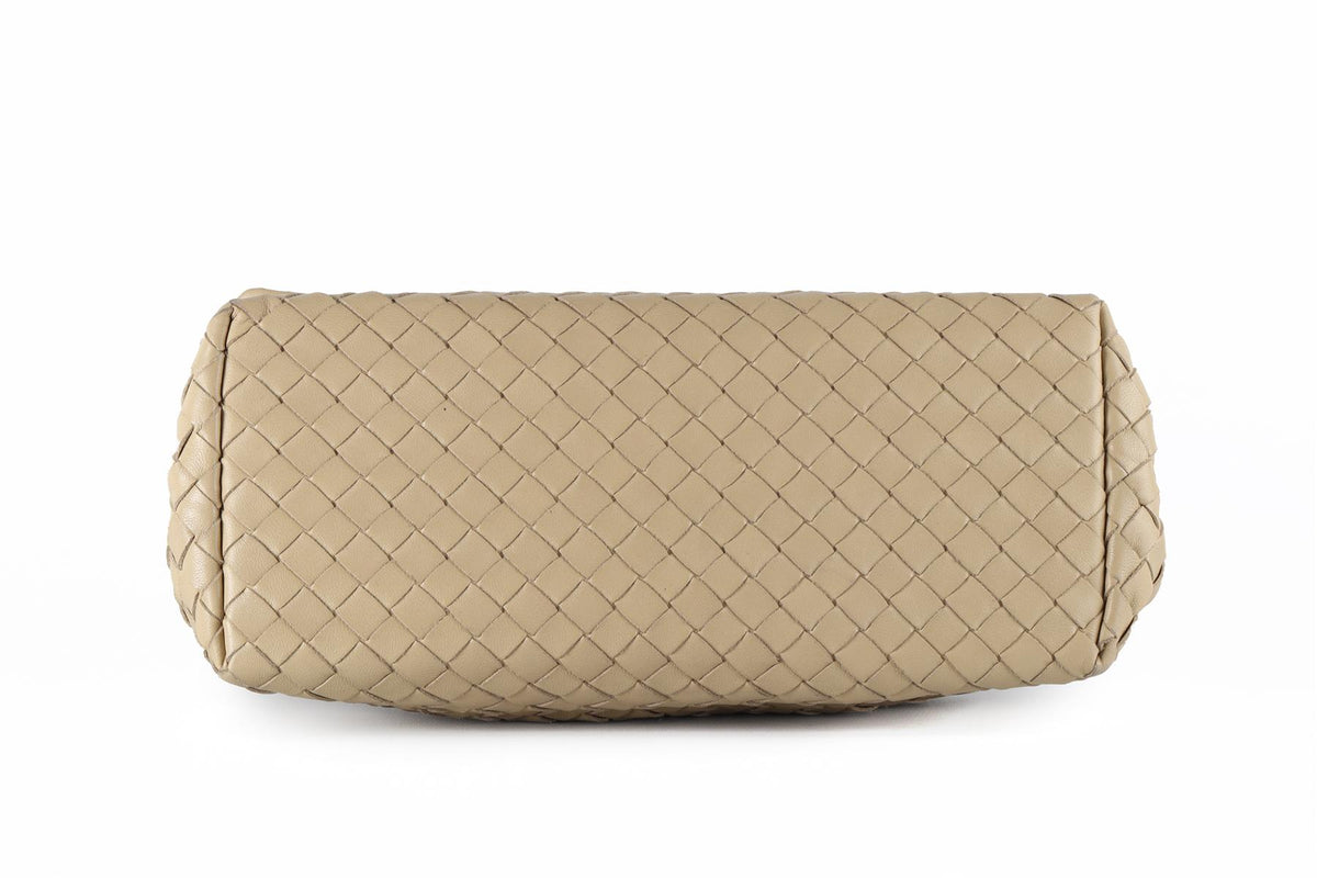 BOTTEGA VENETA BEIGE INTRECCIATO LEATHER CLUTCH