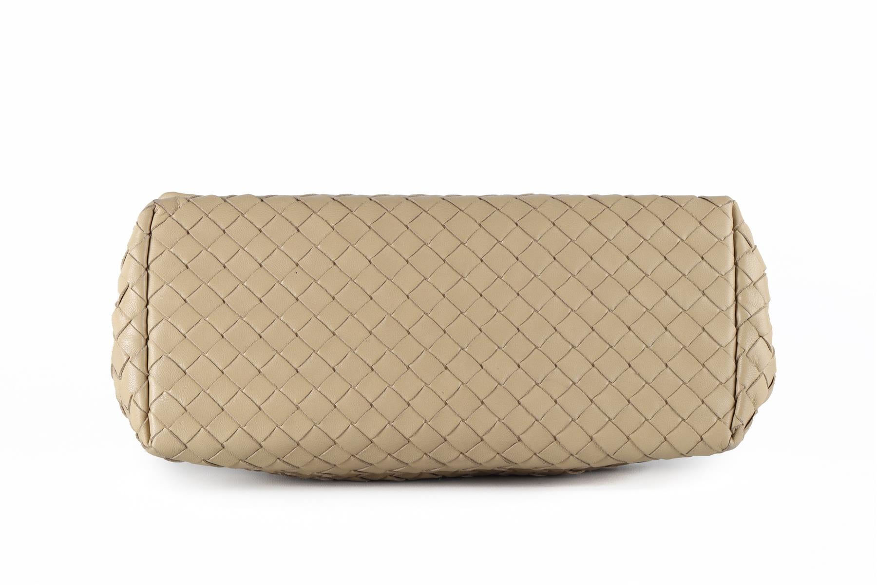 BOTTEGA VENETA BEIGE INTRECCIATO LEATHER CLUTCH