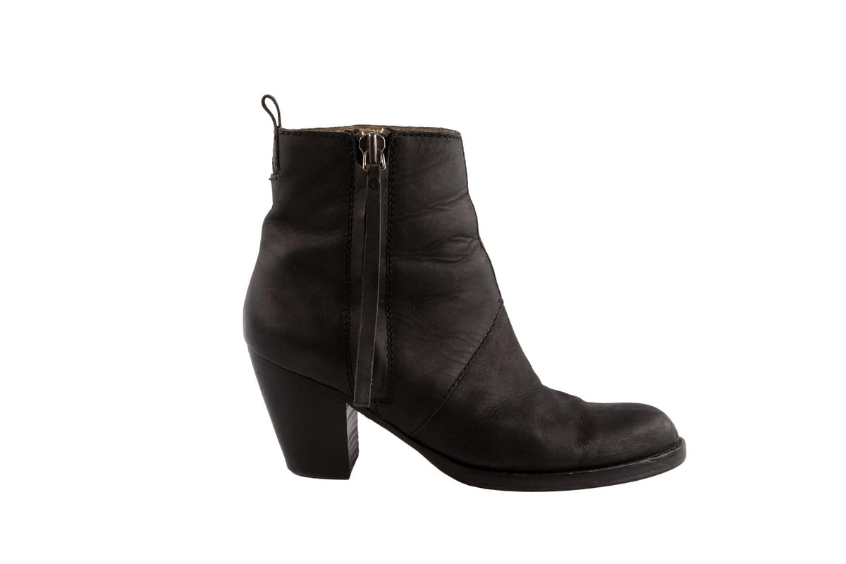 ACNE STUDIOS BLACK LEATHER ANKLE BOOTS EU 39