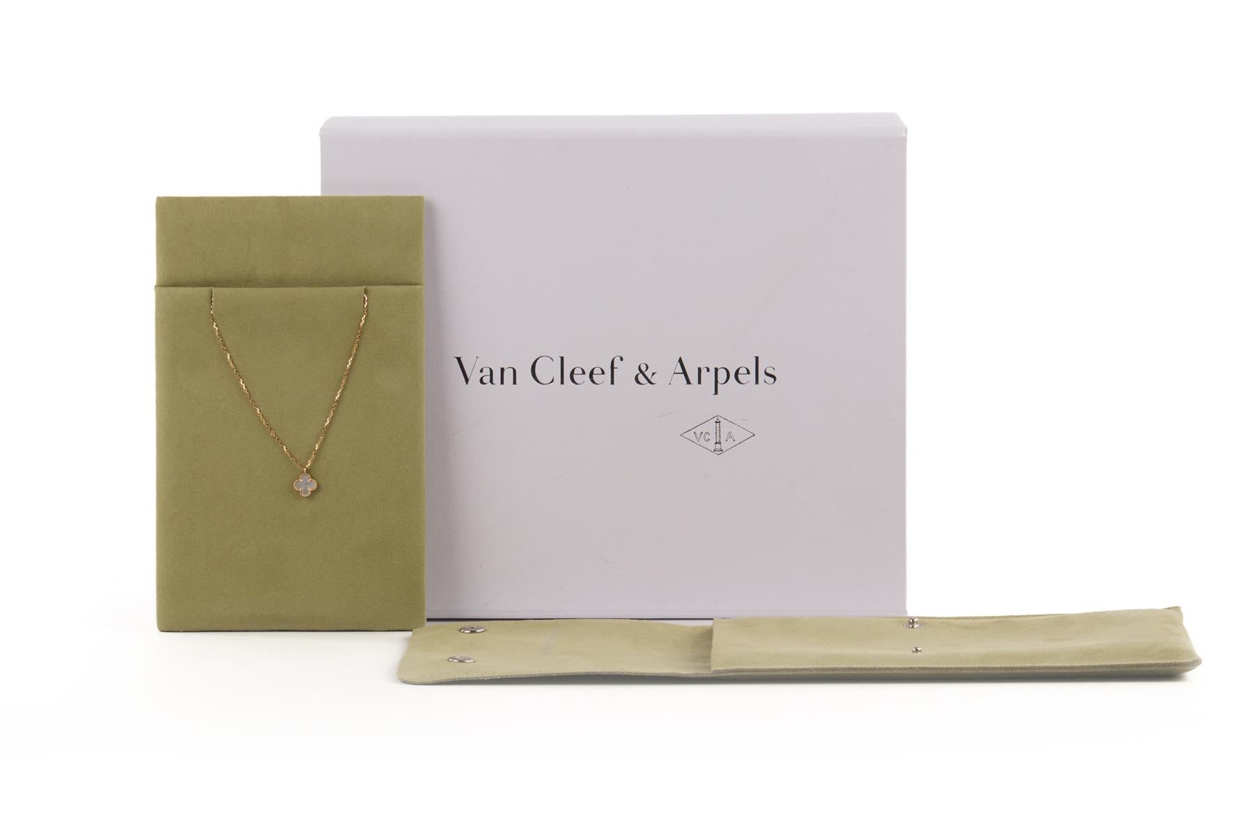 VAN CLEEF & ARPELS SWEET ALHAMBRA 18K YELLOW GOLD AND MOTHER OF PEARL NECKLACE