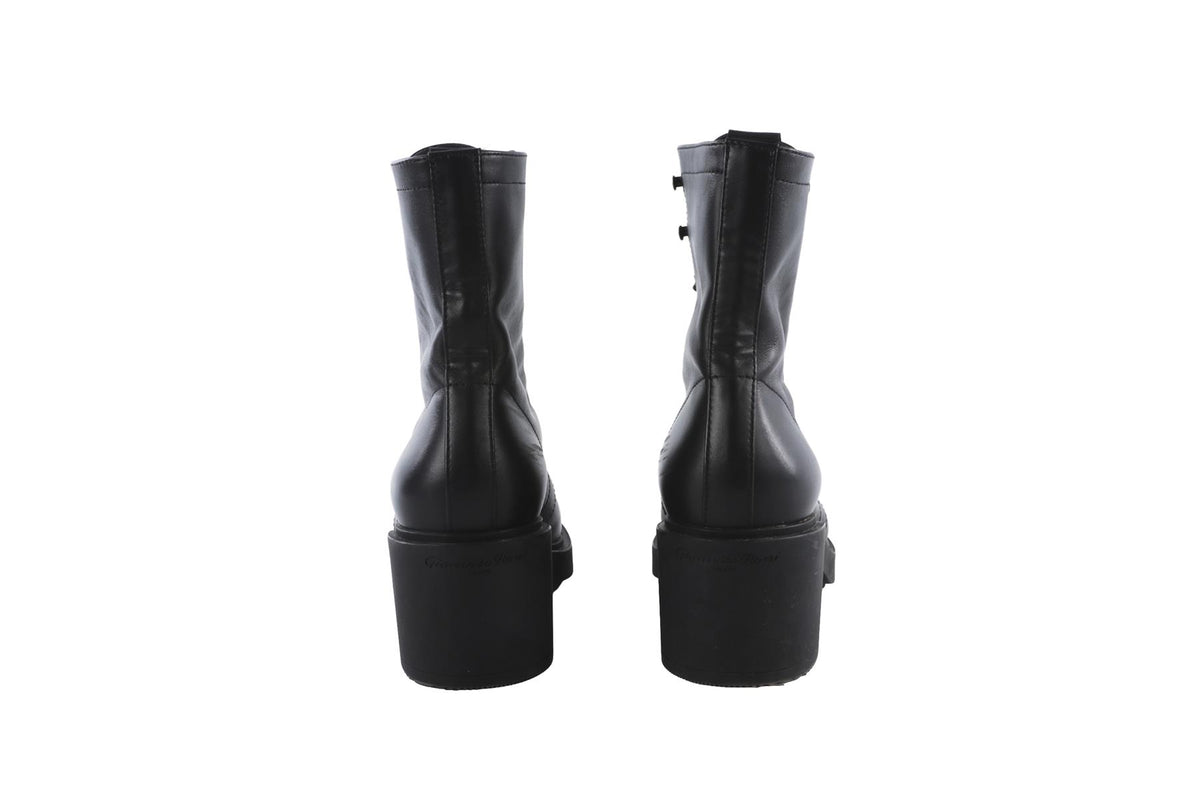 BLACK LEATHER ANKLE BOOTS