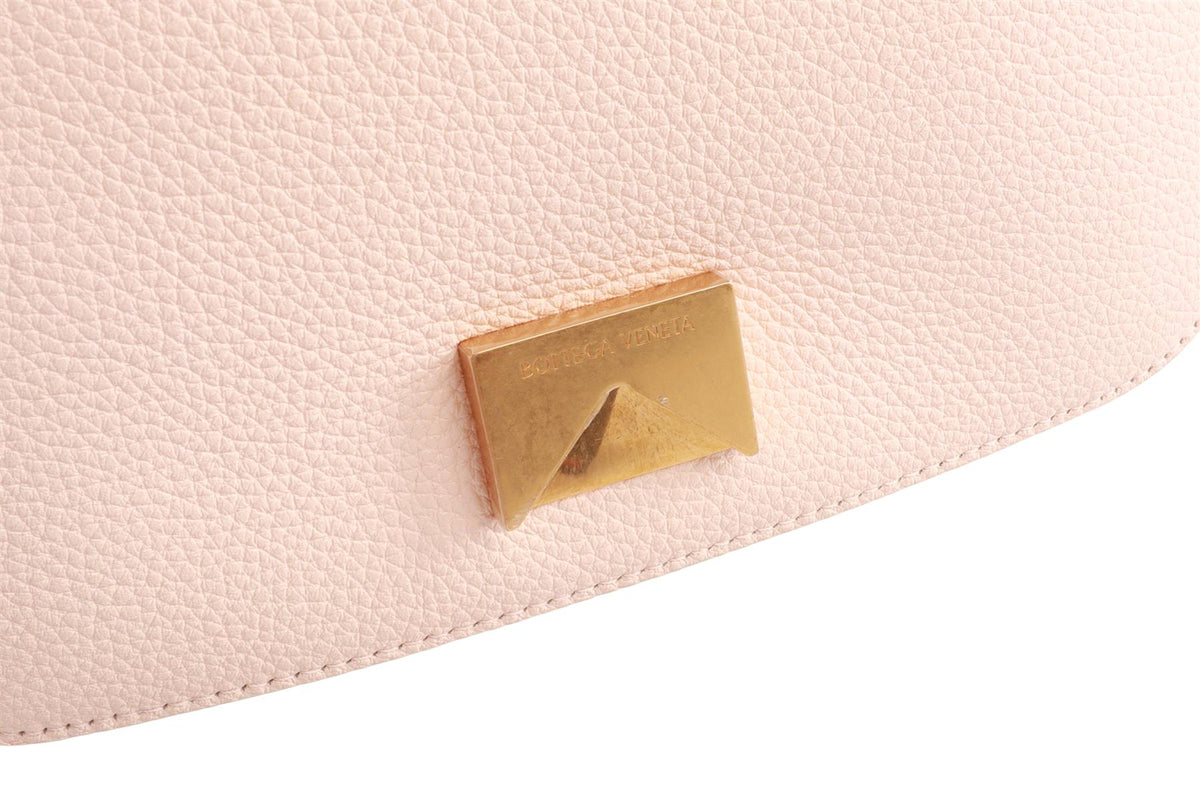 BOTTEGA VENETA PINK MOUNT SMALL LEATHER SHOULDER BAG