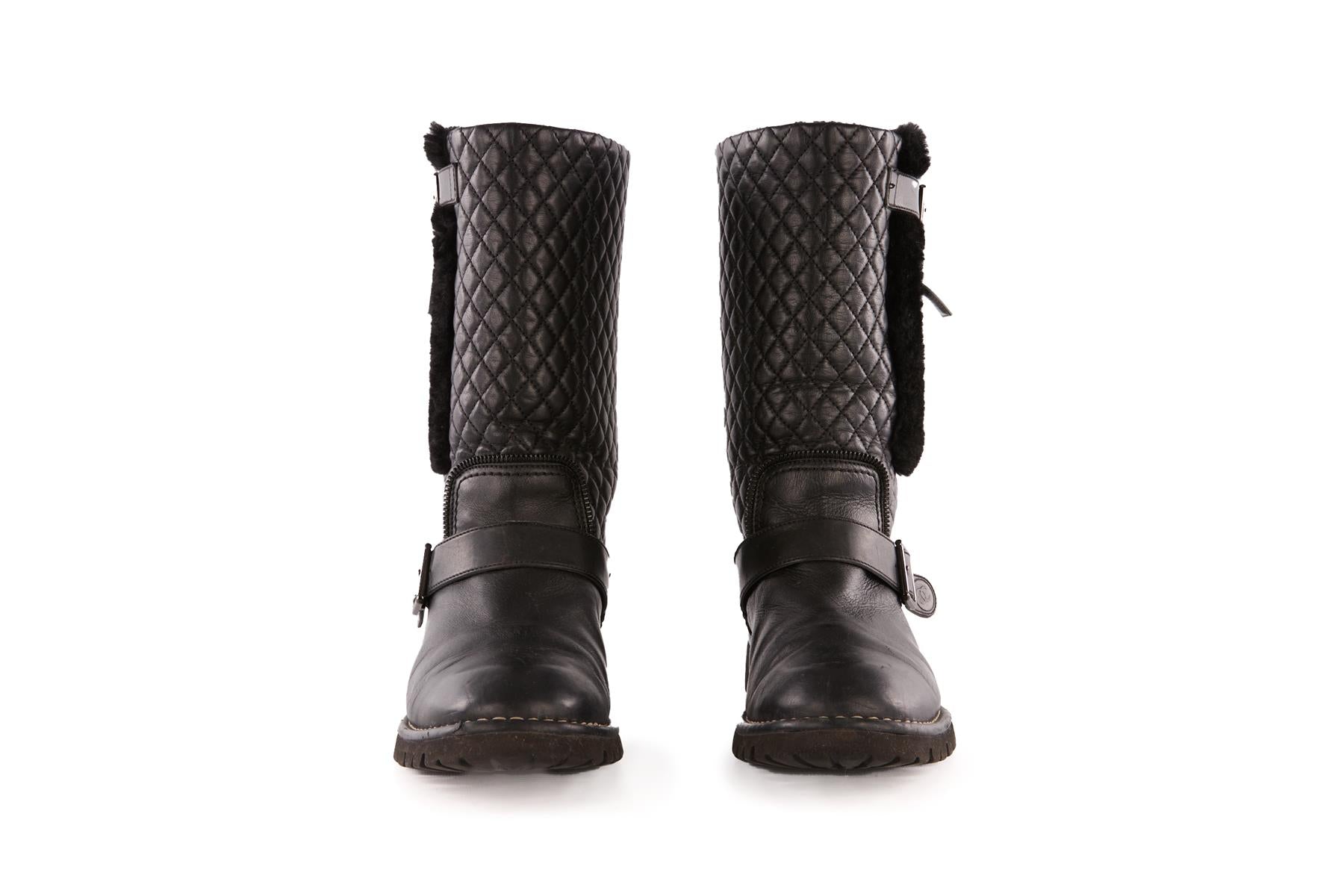 CHANEL BLACK 2012 QULTED LEATHER BOOTS EU 39.5 UK 6.5 US 9.5