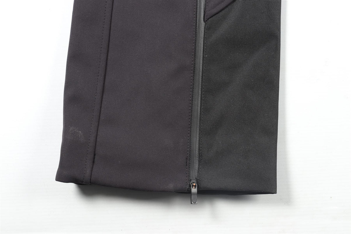 PEAK PERFORMANCE BLACK FLARED SKI PANTS XSMALL