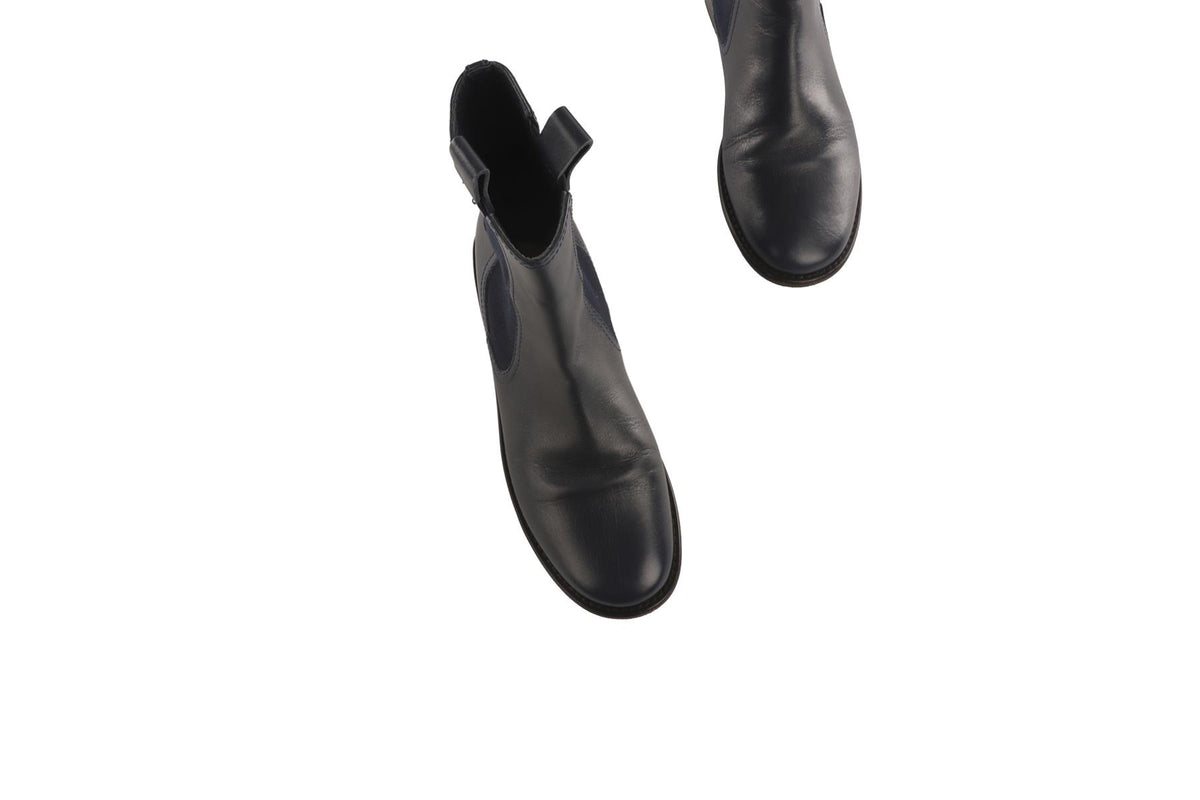 CHANEL NAVY 2016 LEATHER CHELSEA BOOTS EU 37.5