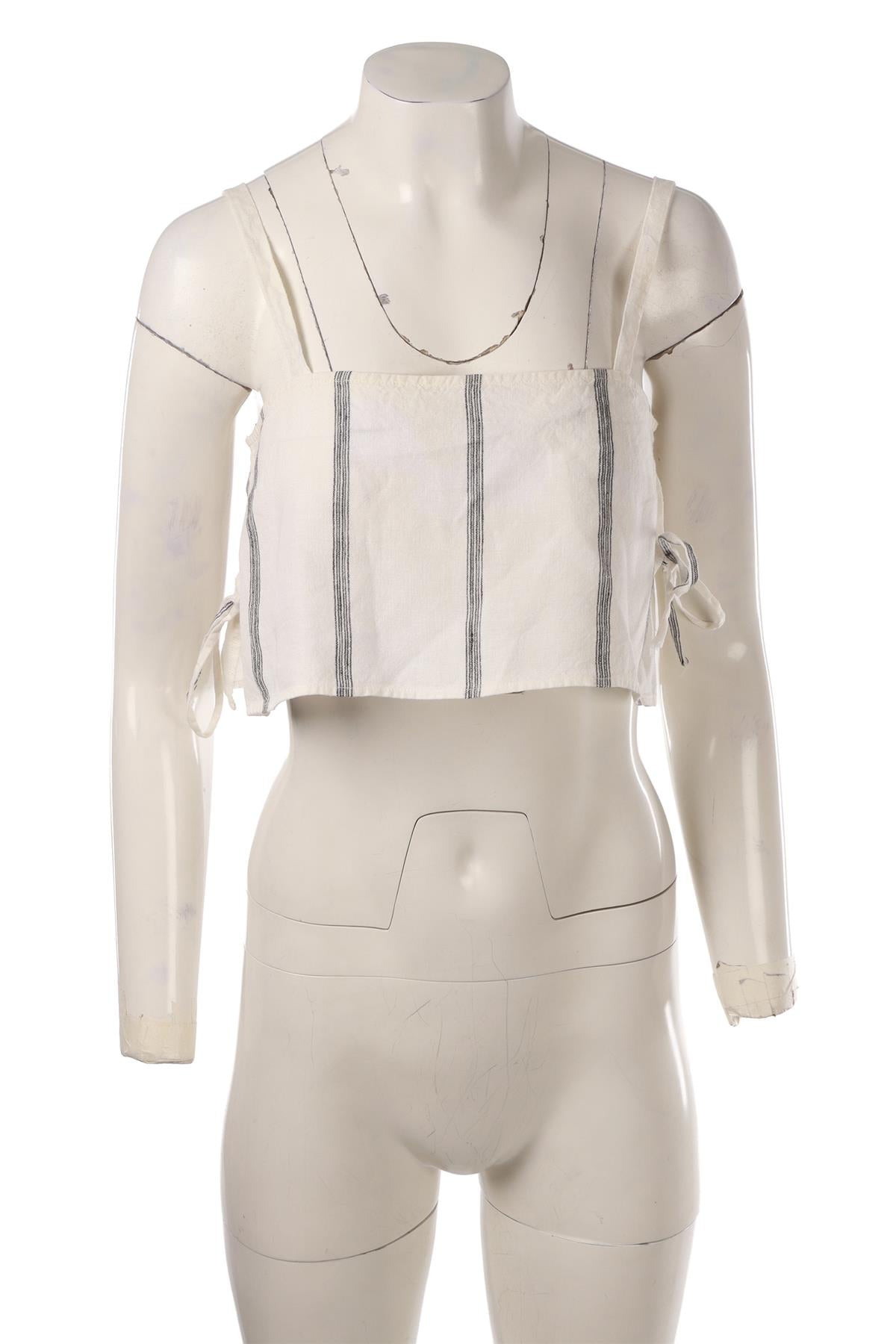 WHITE LINEN TOP