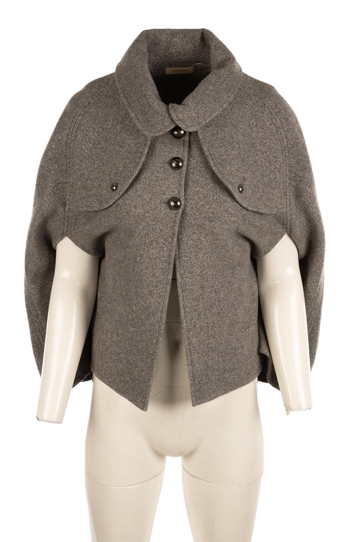 BURBERRY GREY WOOL CAPE MEDIUM