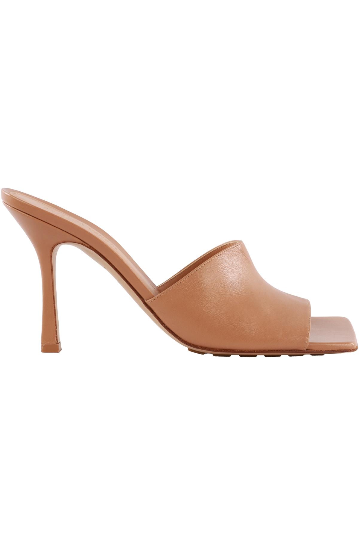 BOTTEGA VENETA TAN LEATHER MULES EU 40 UK 7 US 10