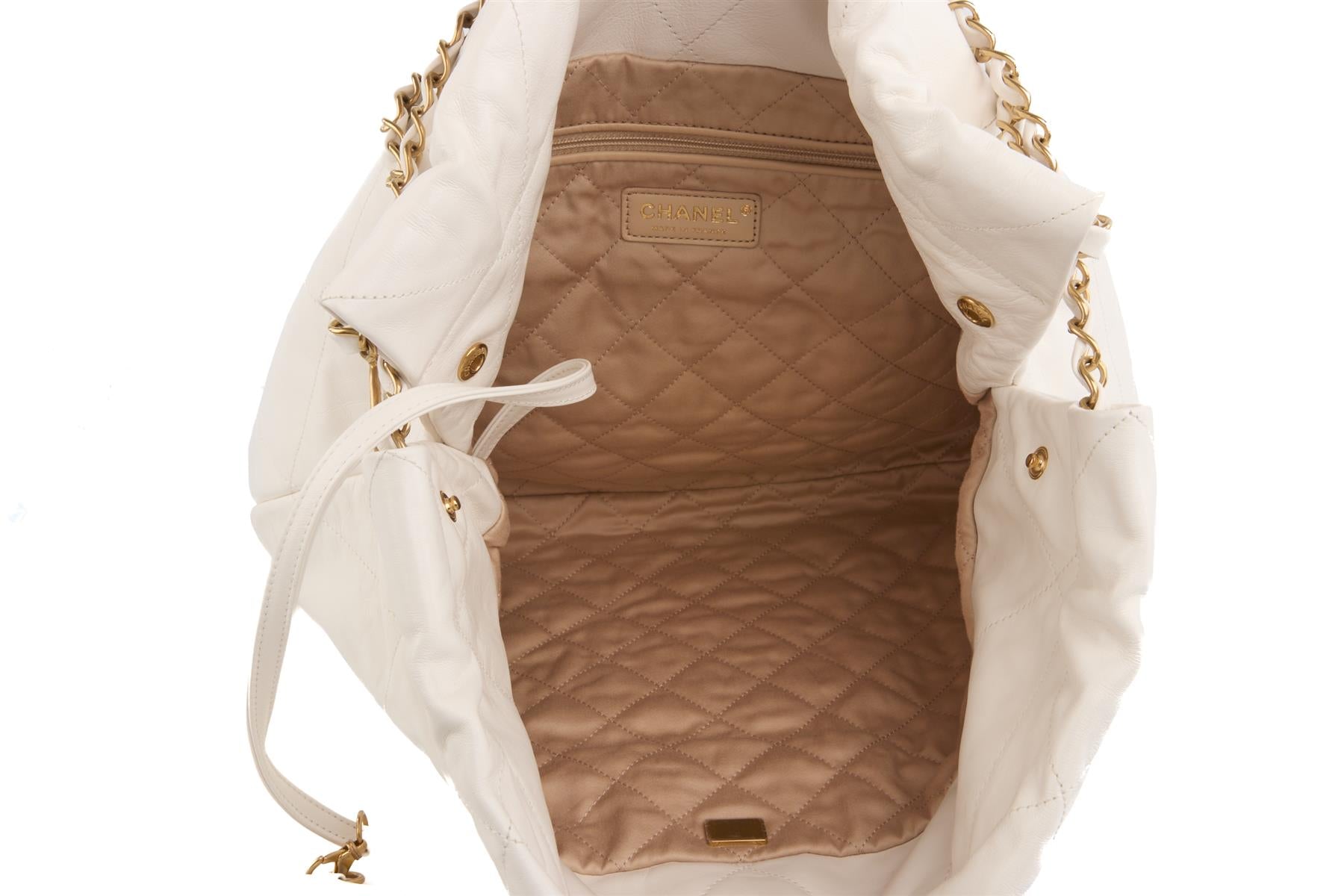 CHANEL WHITE 2022 22 MEDIUM QUILTED LEATHER SHOULDER BAG