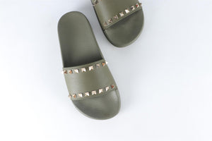 VALENTINO GARAVANI GREEN ROCKSTUD RUBBER SLIDES EU 38 UK 5 US 8