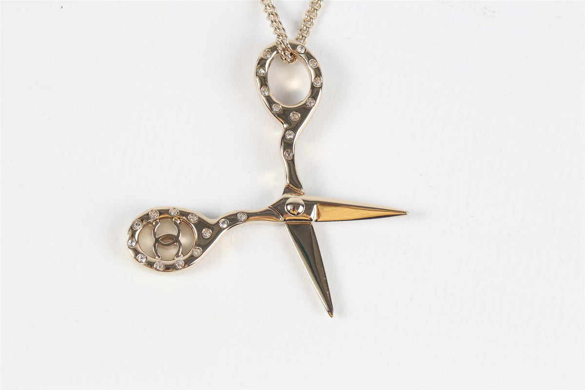 CHANEL SILVER 2021 CC SCISSORS PENDANT NECKLACE