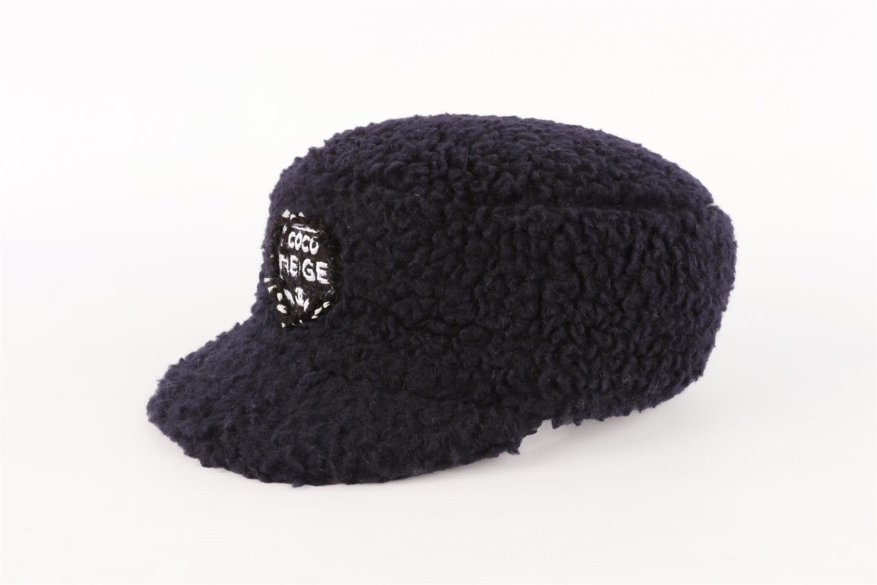 CHANEL NAVY 2018 FAUX SHEARLING CAP MEDIUM