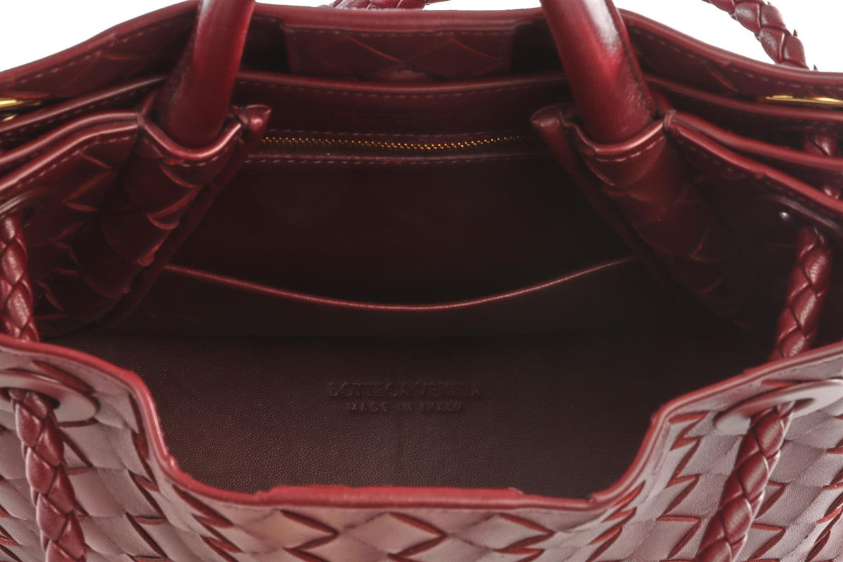 BOTTEGA VENETA BURGUNDY ANDIAMO SMALL INTRECCIATO LEATHER TOTE BAG