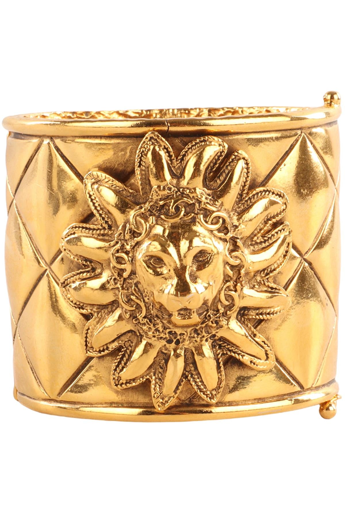 CHANEL GOLD 1990-1991 LION GOLD TONE CUFF