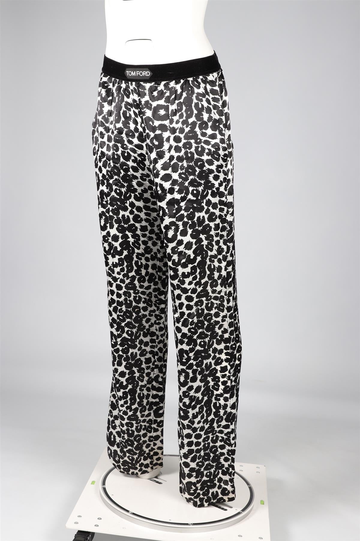 TOM FORD BLACK SILK STRAIGHT LEG PANTS SMALL