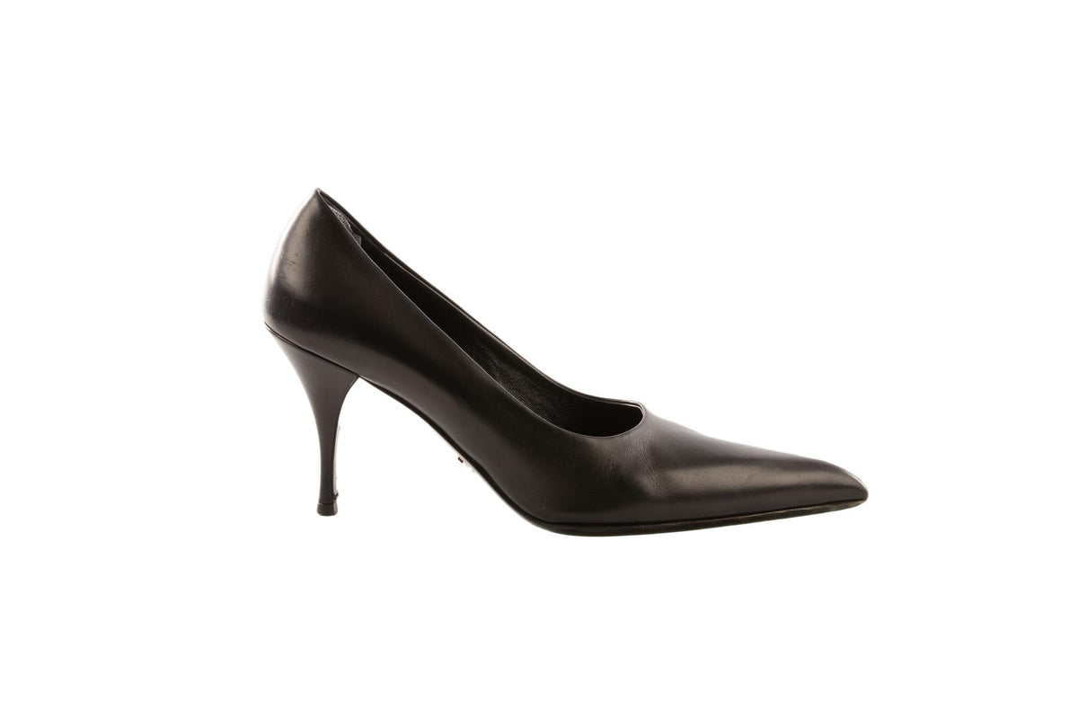 PRADA BLACK LEATHER PUMPS EU 39