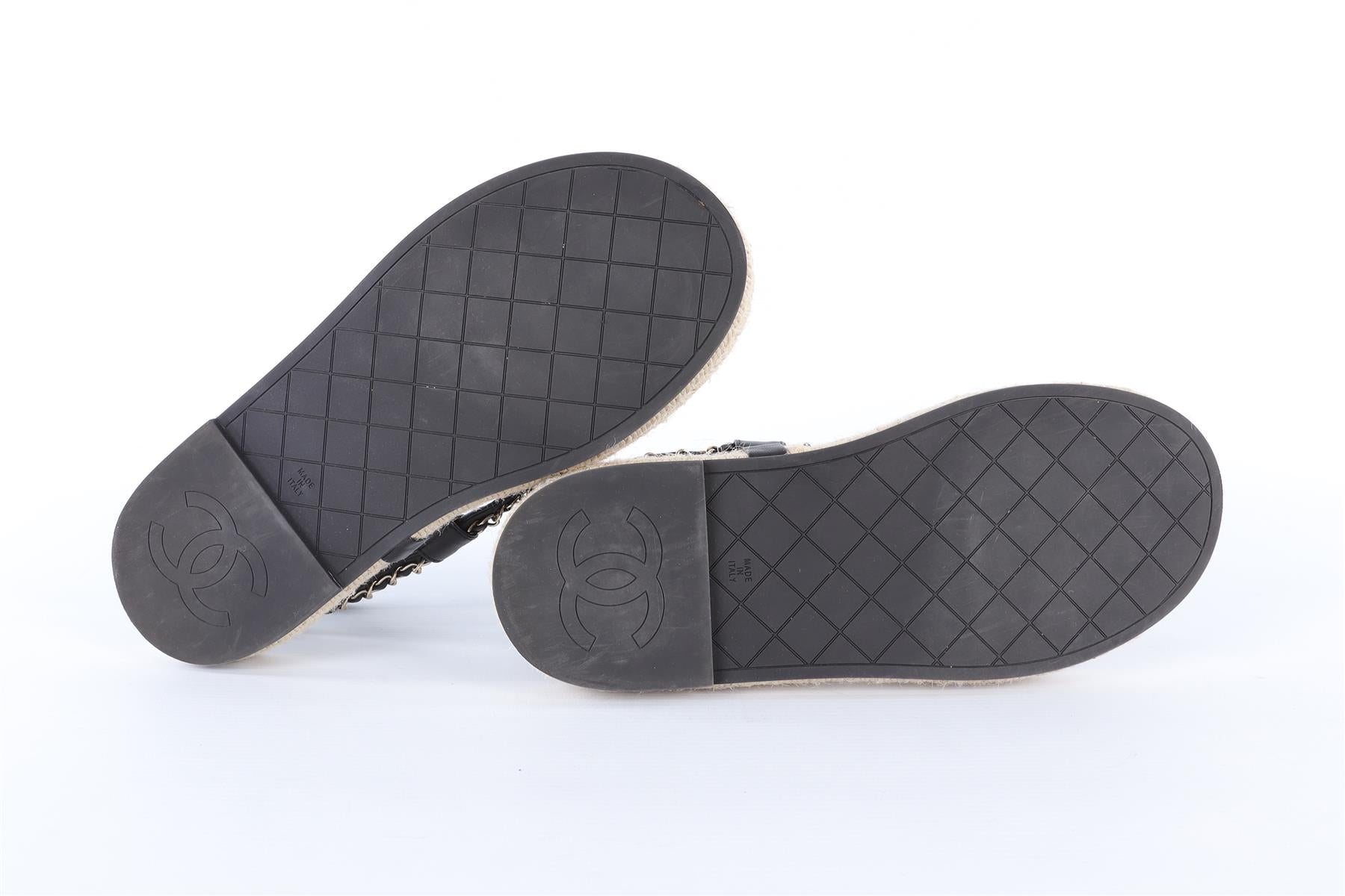 CHANEL BLACK 2021 LEATHER SANDALS EU 40 UK 7