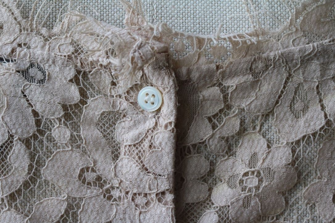 JOIE ELVIA LACE TOP MEDIUM