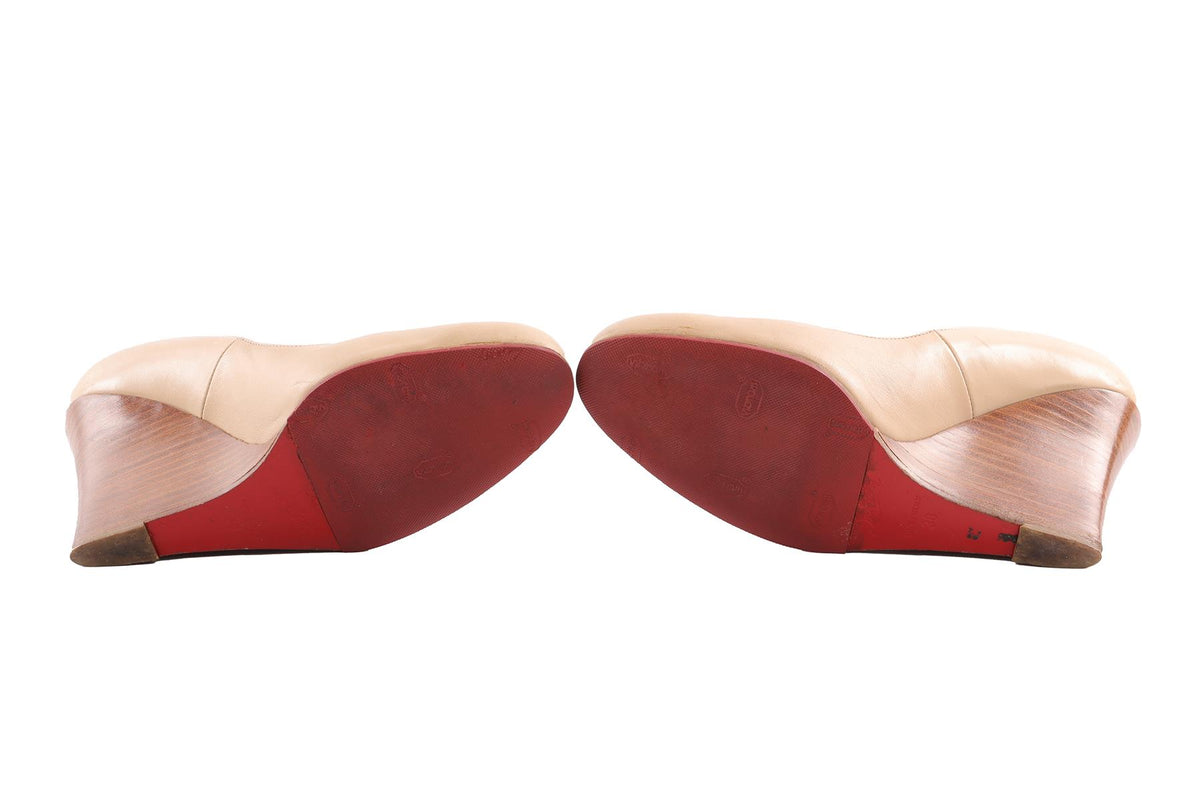 CHRISTIAN LOUBOUTIN BEIGE LEATHER WEDGE PUMPS EU 38