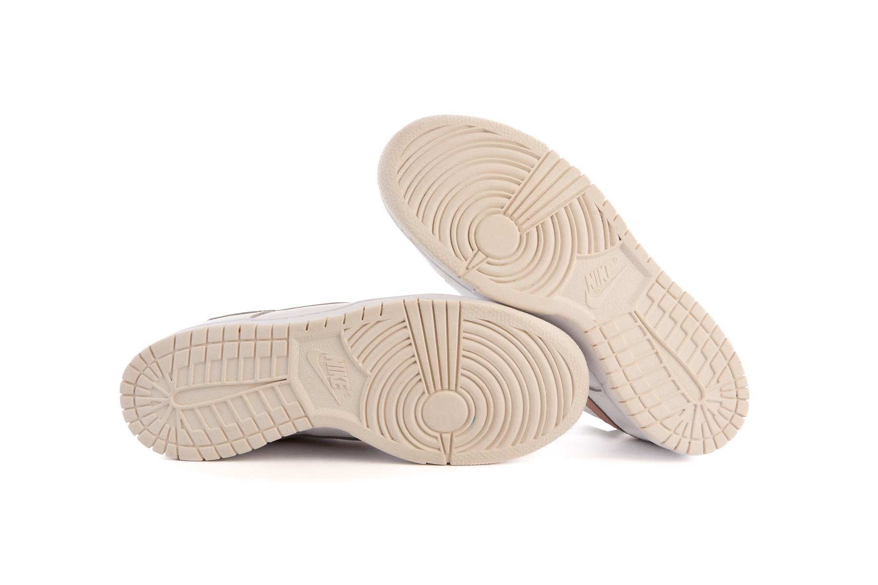 NIKE WHITE LEATHER SNEAKERS EU 39 UK 6 US 6.5