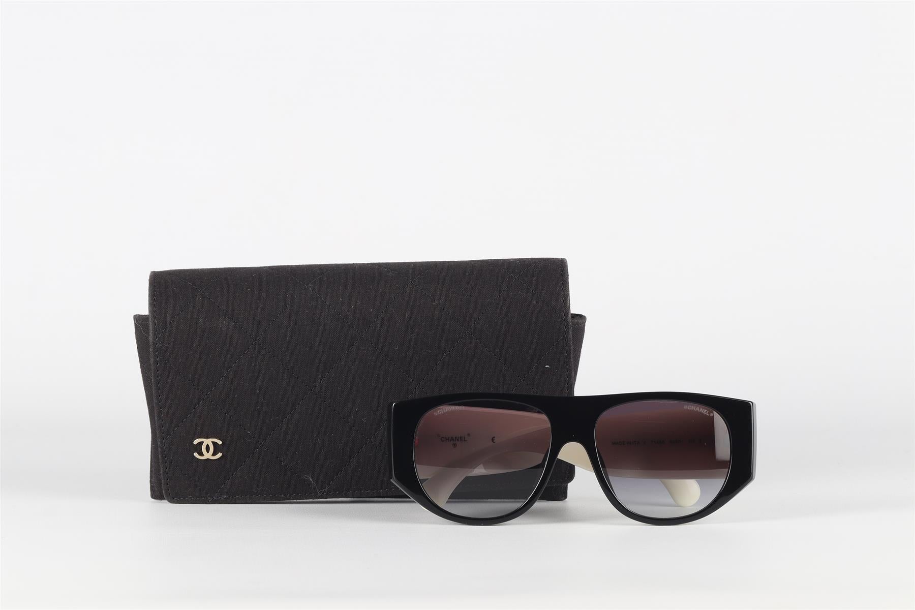 CHANEL BLACK 2022 D FRAME ACETATE SUNGLASSES