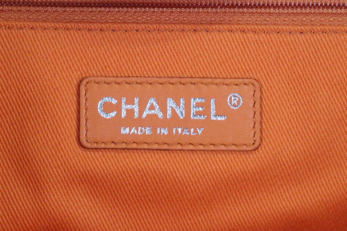 CHANEL 2015 DEAUVILLE MEDIUM CANVAS AND LEATHER TOTE BAG
