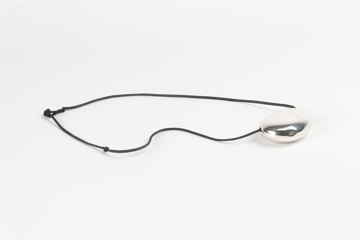 TIFFANY & CO + ELSA PERETTI BEAN STERLING SILVER AND ROPE NECKLACE