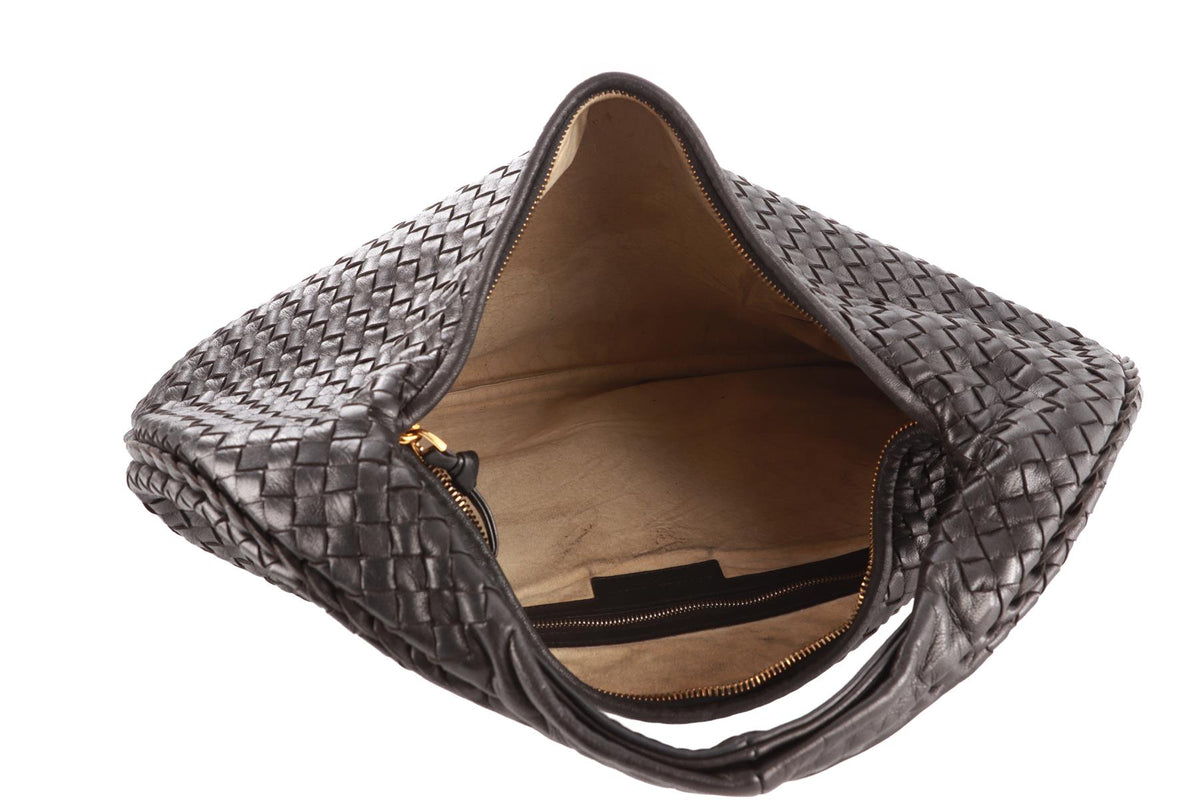 BLACK MEDIUM INTRECCIATO LEATHER SHOULDER BAG