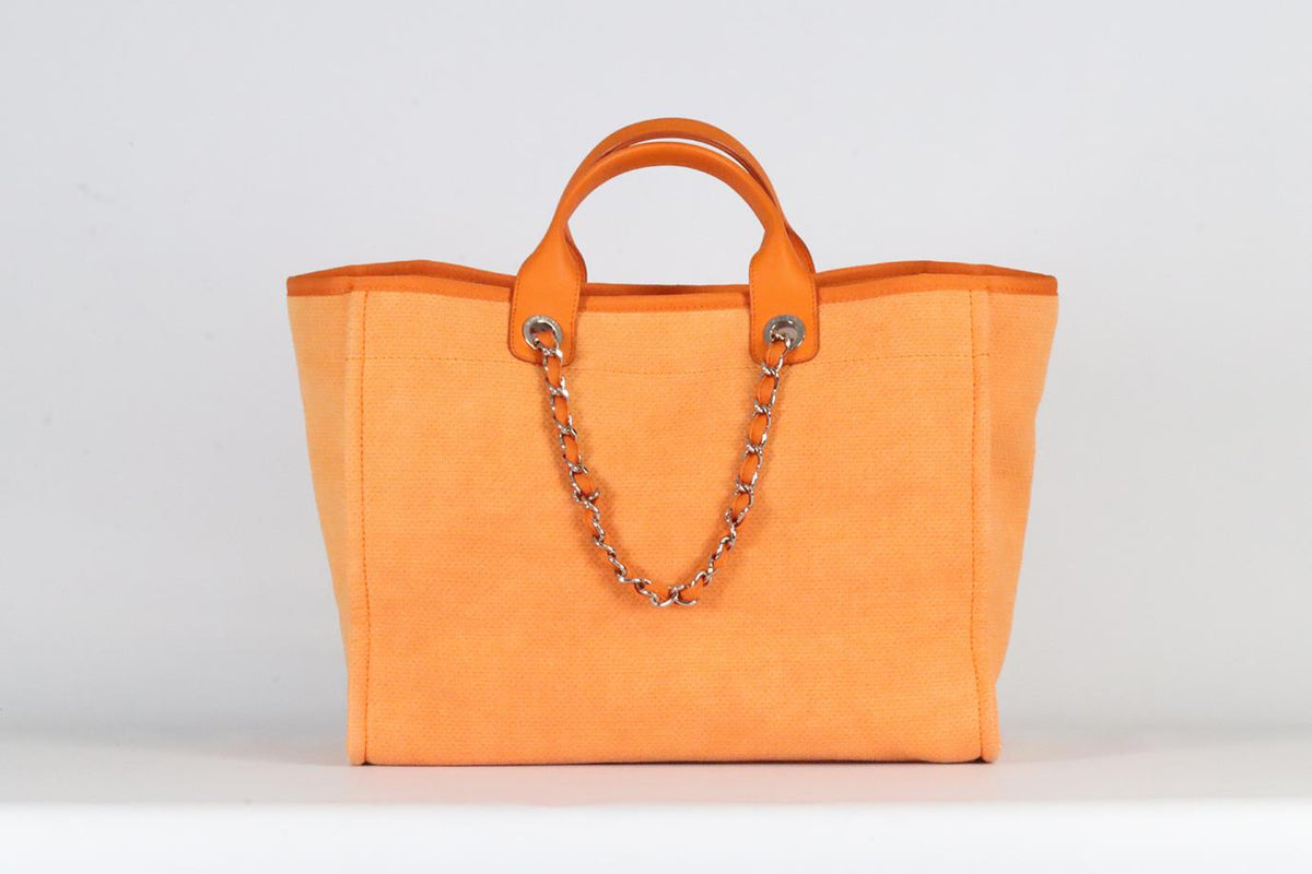 CHANEL 2015 DEAUVILLE MEDIUM CANVAS AND LEATHER TOTE BAG