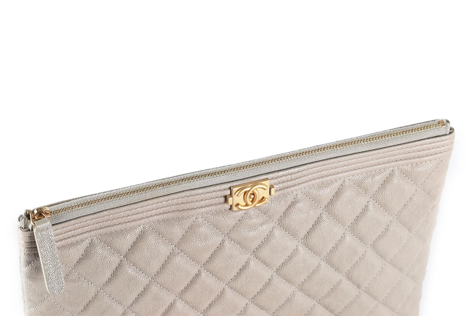 CHANEL GREY 2019 BOY O CASE MEDIUM QUILTED CAVIAR LEATHER CLUTCH