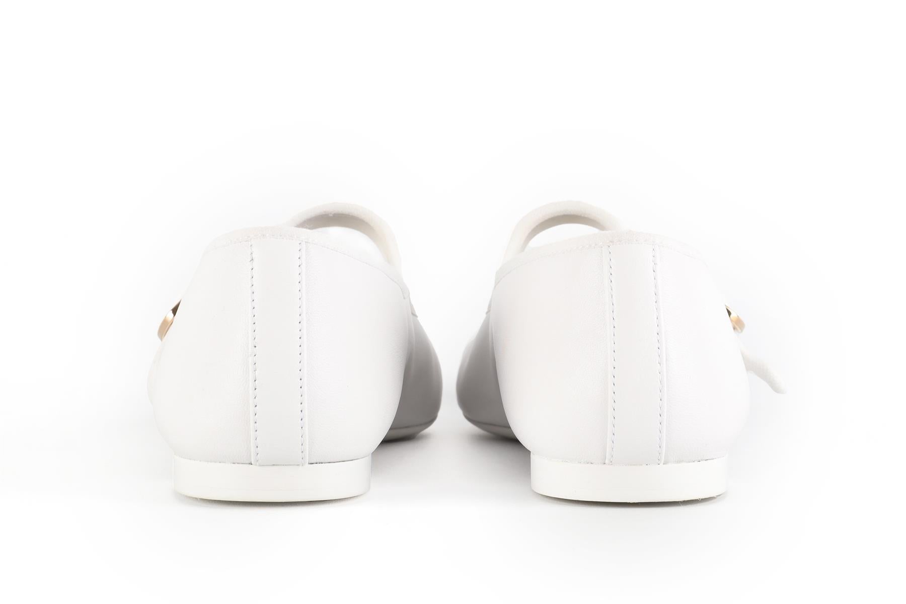CHANEL WHITE 2025 CC LEATHER BALLET FLATS EU 38.5 UK 5.5 US 8.5
