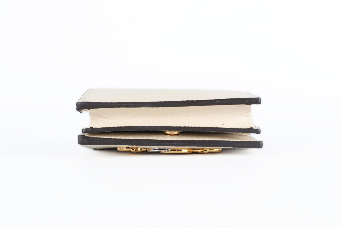 GUCCI CREAM ZUMI GG LEATHER WALLET