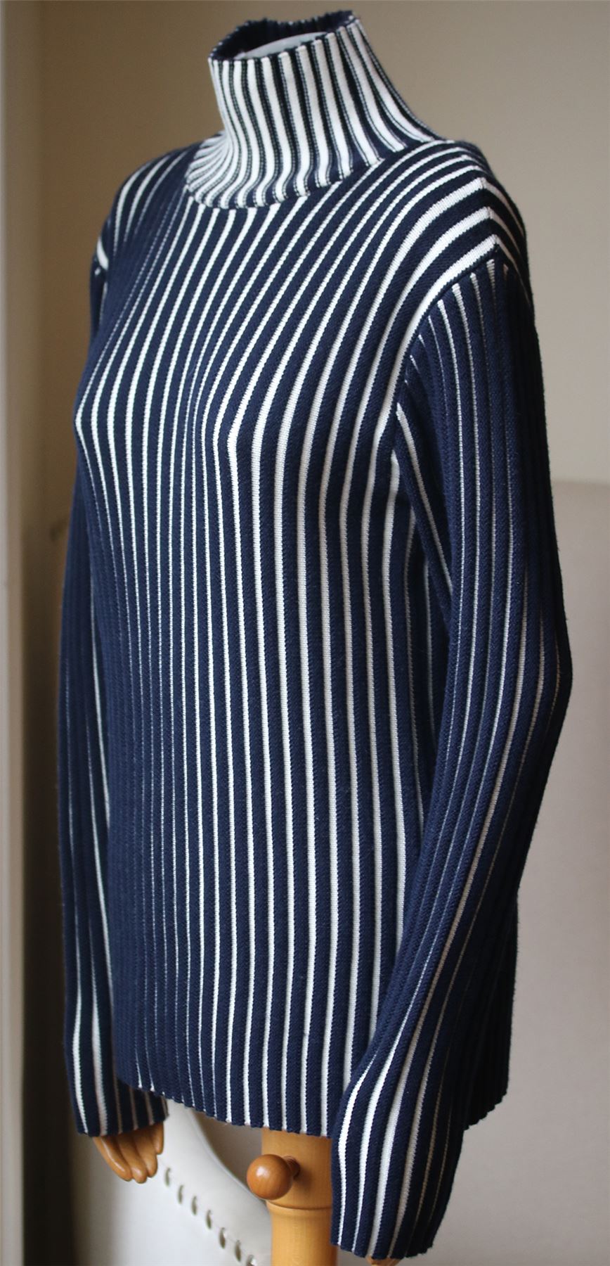 VICTORIA VICTORIA BECKHAM STRUCTURED TURTLENECK SWEATER UK 12