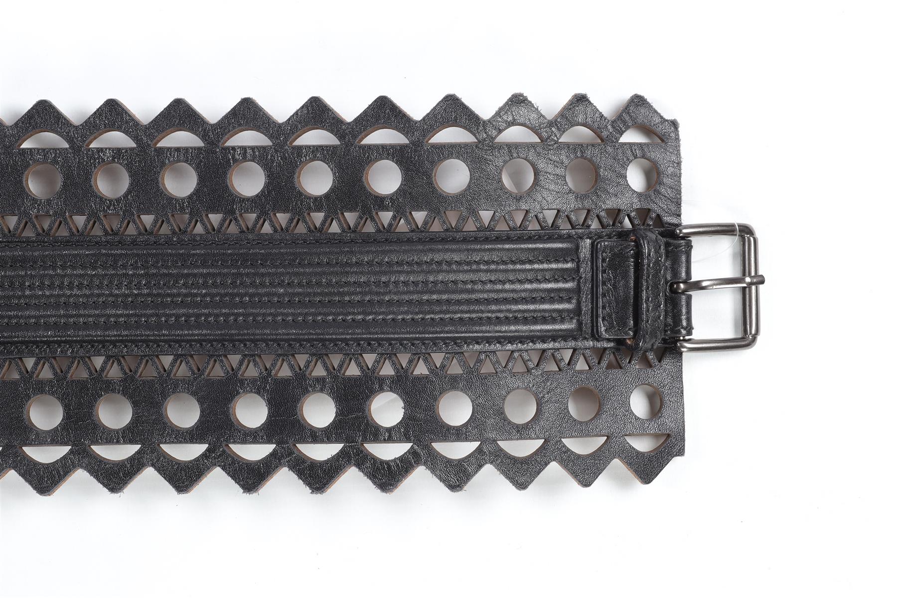 ALAÏA BLACK LEATHER WAIST BELT 75 CM