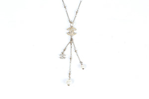 CHANEL SILVER 2011 CC SILVER TONE AND FAUX PEARL NECKLACE