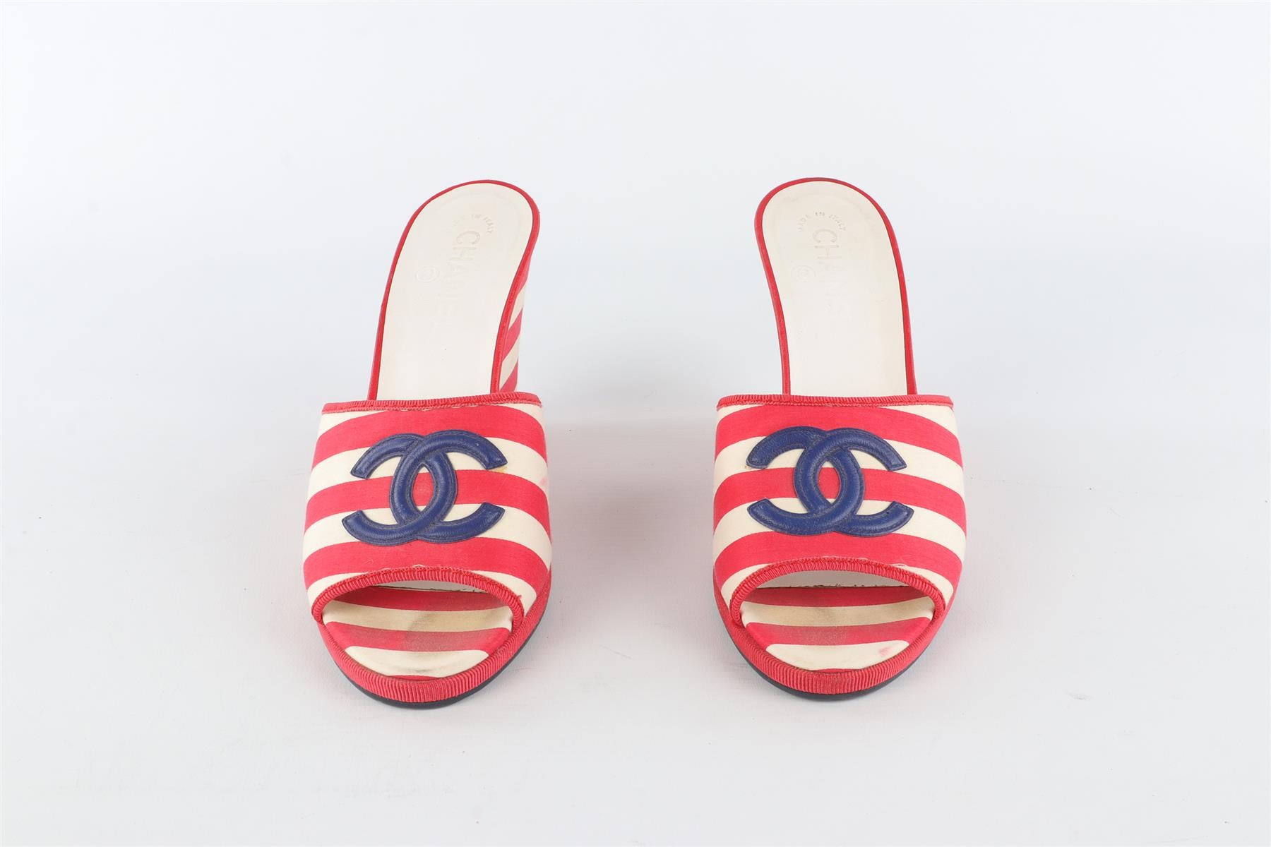 CHANEL RED 2010 CANVAS WEDGE SANDALS EU 38.5 UK 5.5 US 8.5