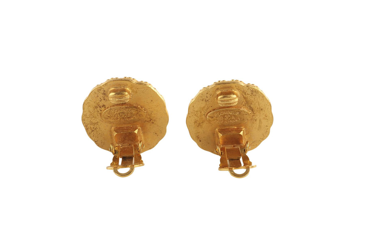 CHANEL GOLD 1993 CC GOLD TONE CLIP ON EARRINGS
